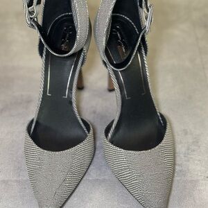 Jessica Simpson Black and Gray Heels